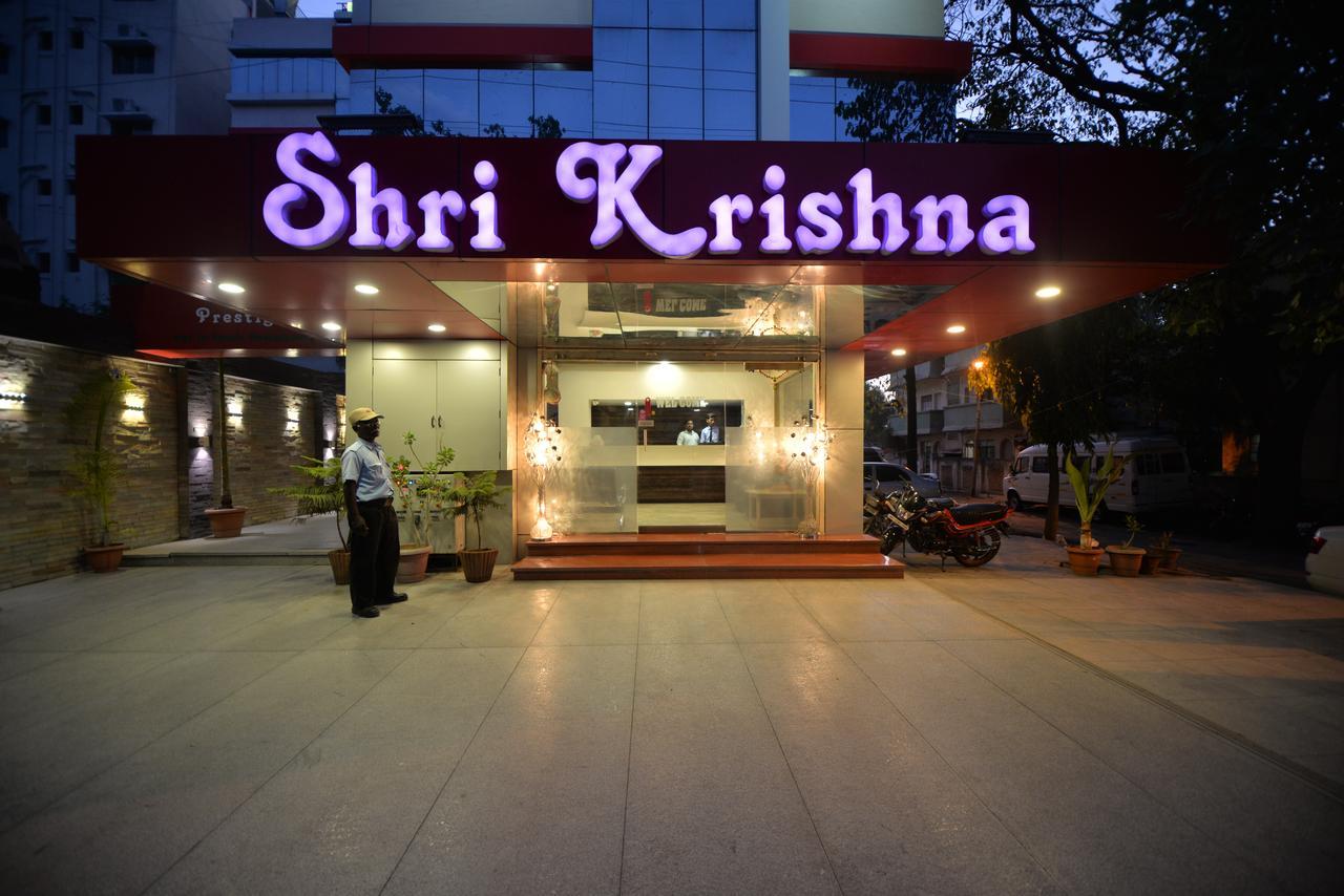 Hotel Radhe Krishna Солапур Экстерьер фото